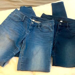 Bundle Decree jeggins/ jeans size 3 ( juniors)